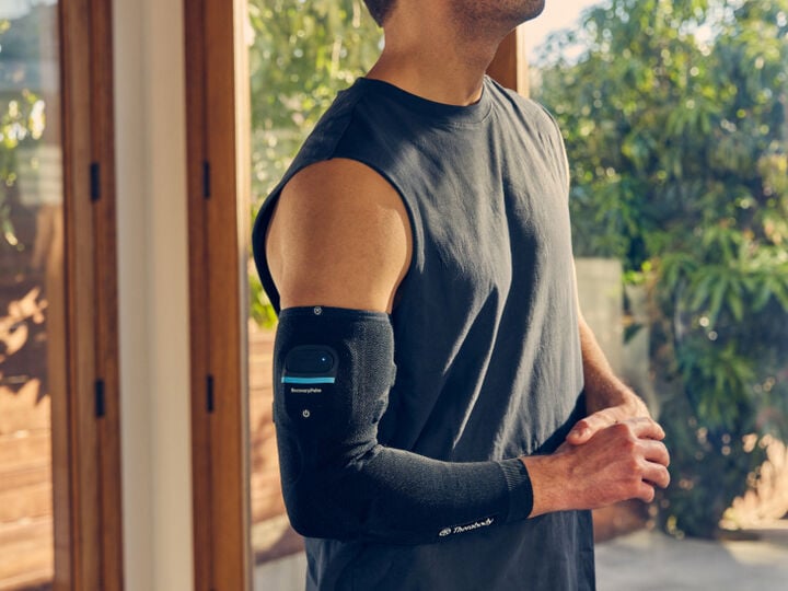 Do Compression Sleeves Work? The Science + 4 Recommended Sleeves